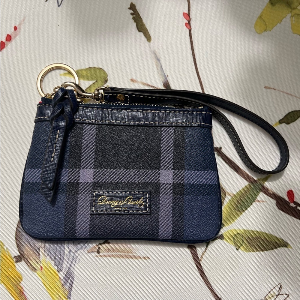 Dooney & Bourke Wristlet NWOT - Picture 11 of 11